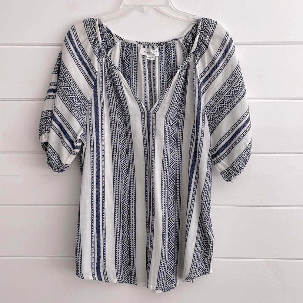 NWT Velvet by Graham & Spencer Blue/White Cotton XS Top